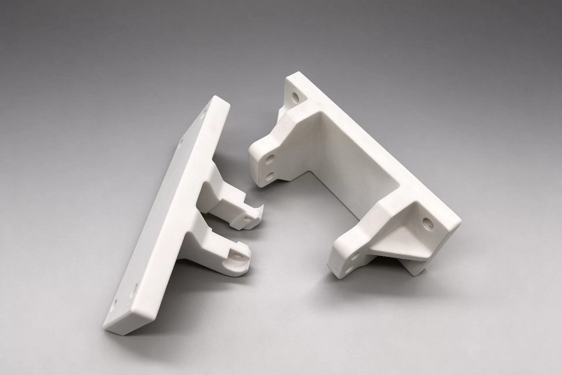 Advanced Ceramic Electrical Insulation Bracket Custom alumina ceramic insulation support bracket with mounting holes, rib reinforced structure for high voltage electrical equipment