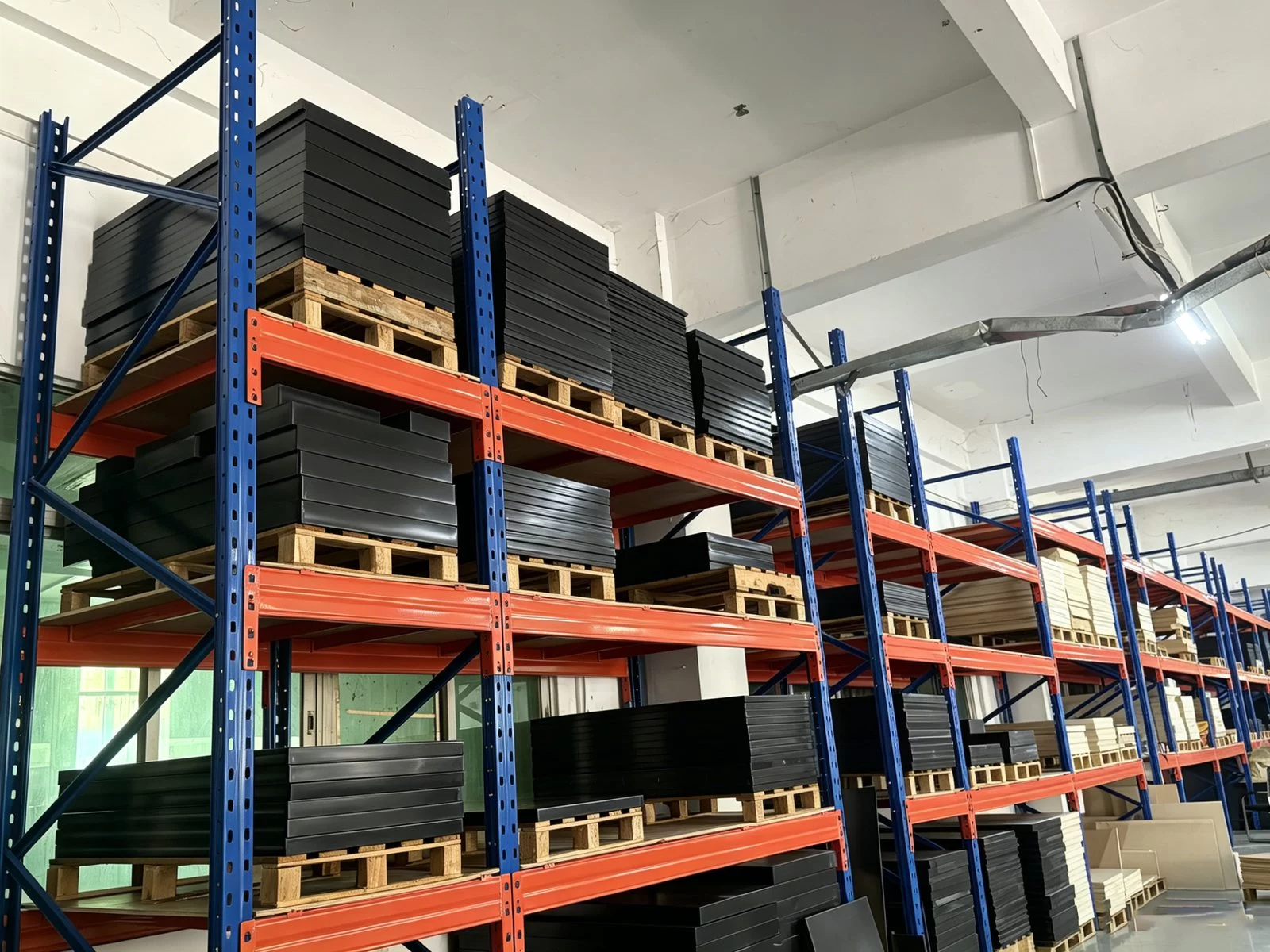 Engineering Plastic Sheets & CNC Machined Plates Full sheets, cut blanks and CNC finished plates of PEEK PPS high performance plastic